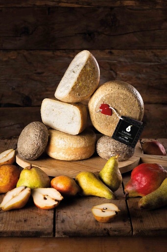 [10233] L'Impero Pecorino stagionato alle PERE